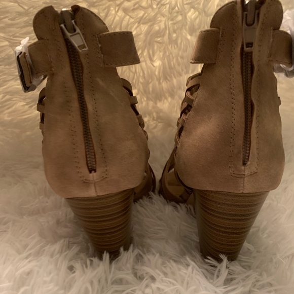 Beautiful taupe caged heeled sandal only S 10 left - Picture 10 of 15